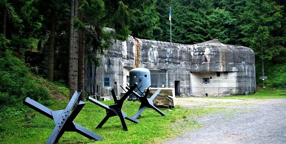 Tvrz Bouda – historická pevnost v okolí